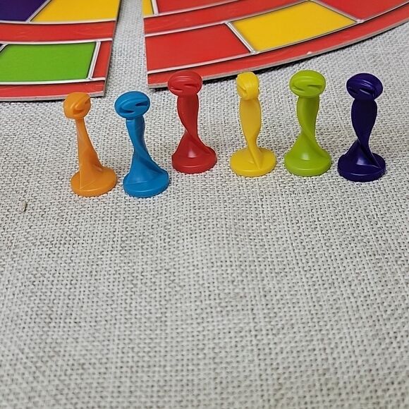 THE LOGO BOARD GAME   THE BRANDS YOU LOVE  SPINMASTER GAMES   Complete  ages 12+ - Picture 4 of 6